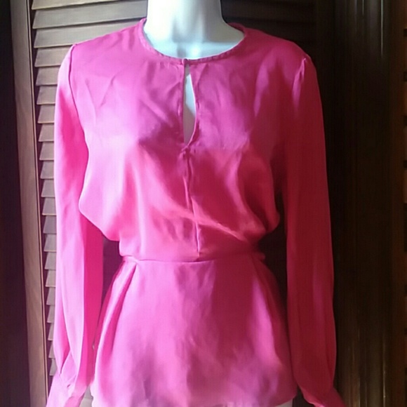 Pretty in Pink! 💖 Satiny Hot Pink Blouse - Picture 1 of 3